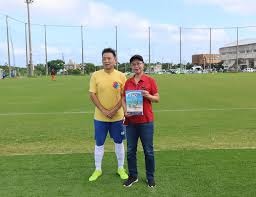 查理·莫顿在季后赛展现“大场面先生”本色